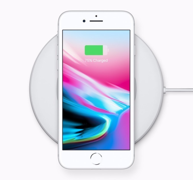 アップルが「iPhone 8 / 8 Plus」を発表 - ワイヤレス充電機能を新搭載｜写真9