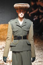 McQ 2012-13年秋冬コレクション - マックイーンのスピリットを継承したスペクタクルショー｜写真4