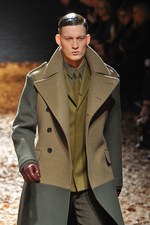 McQ 2012-13年秋冬コレクション - マックイーンのスピリットを継承したスペクタクルショー｜写真7