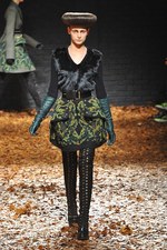 McQ 2012-13年秋冬コレクション - マックイーンのスピリットを継承したスペクタクルショー｜写真13