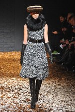 McQ 2012-13年秋冬コレクション - マックイーンのスピリットを継承したスペクタクルショー｜写真26