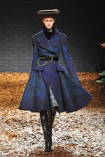 McQ 2012-13年秋冬コレクション - マックイーンのスピリットを継承したスペクタクルショー｜写真28