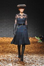 McQ 2012-13年秋冬コレクション - マックイーンのスピリットを継承したスペクタクルショー｜写真30
