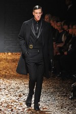 McQ 2012-13年秋冬コレクション - マックイーンのスピリットを継承したスペクタクルショー｜写真46