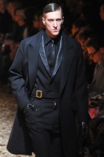 McQ 2012-13年秋冬コレクション - マックイーンのスピリットを継承したスペクタクルショー｜写真47