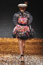 McQ 2012-13年秋冬コレクション - マックイーンのスピリットを継承したスペクタクルショー｜写真53