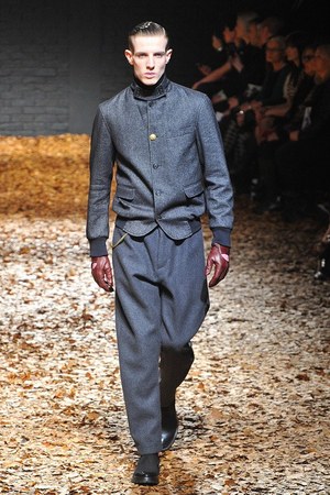 McQ 2012-13年秋冬コレクション - マックイーンのスピリットを継承したスペクタクルショー｜写真41