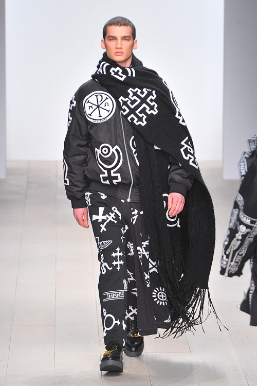 ケーティーゼット(KTZ) 2012-13年秋冬 ウィメンズ&メンズコレクション シルエット - 写真27