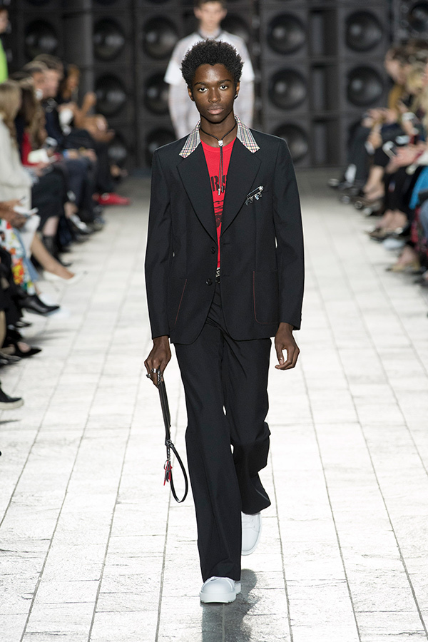 ヴェルサス ヴェルサーチェ 2018年春夏<span>コレクション</span> - 写真9