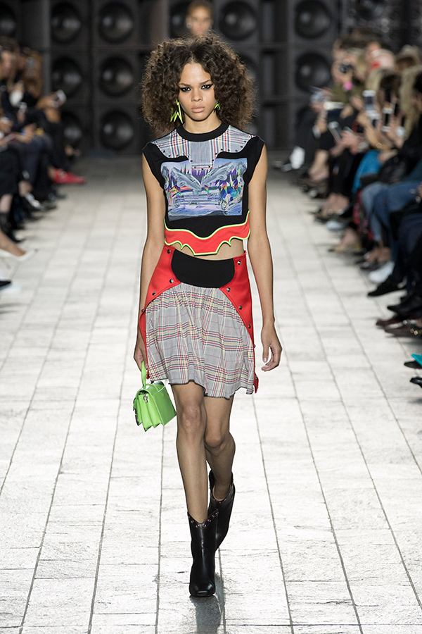 ヴェルサス ヴェルサーチェ 2018年春夏<span>コレクション</span> - 写真14