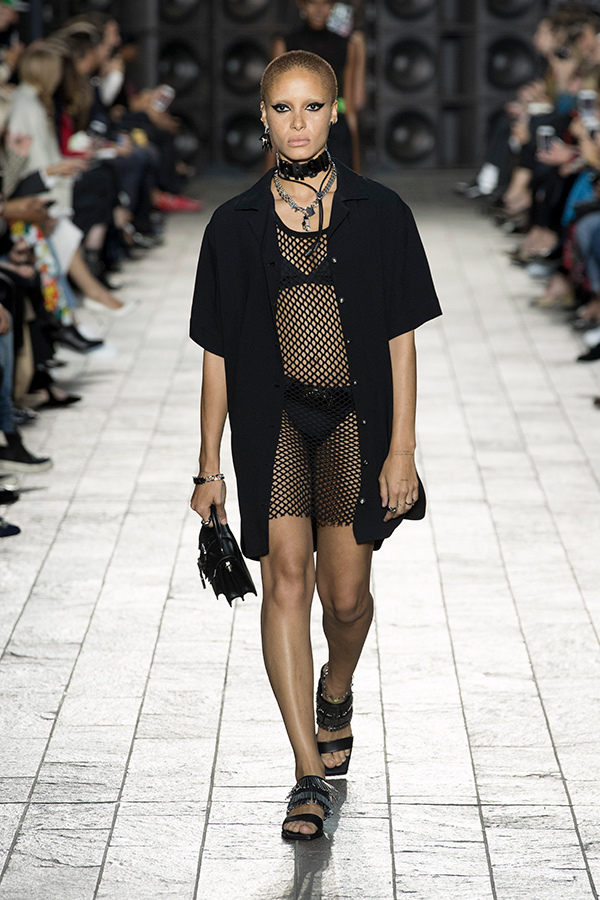 ヴェルサス ヴェルサーチェ 2018年春夏<span>コレクション</span> - 写真15