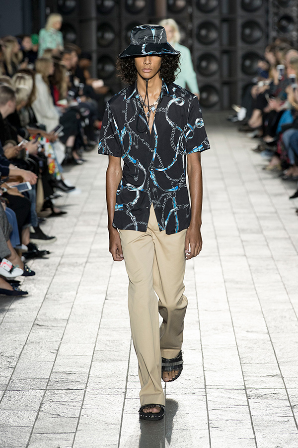 ヴェルサス ヴェルサーチェ 2018年春夏<span>コレクション</span> - 写真29