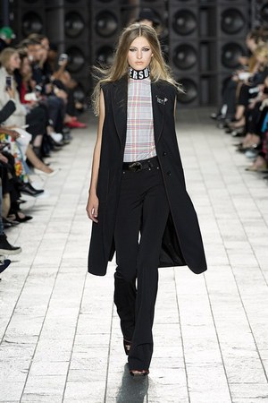 ヴェルサス ヴェルサーチェ(Versus Versace) 2018年春夏ウィメンズ&メンズコレクション  - 写真7