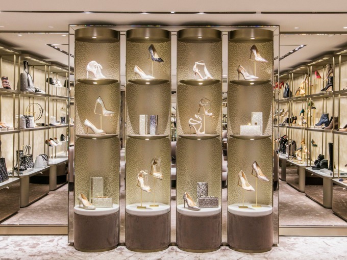 ジミー チュウ 銀座店がリニューアル - メンズ専用スペース誕生、限定アイテム販売｜写真19