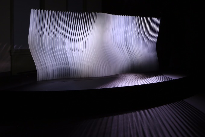 「フランス人間国宝展」を東京国立博物館で - 玉虫色に輝くモダンな陶器やアーティスティックな傘｜写真33