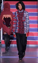 トミー ヒルフィガー 2017年秋コレクション、ジジとのコラボ第3弾 - 英国が舞台のロックサーカス｜写真43