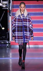 トミー ヒルフィガー 2017年秋コレクション、ジジとのコラボ第3弾 - 英国が舞台のロックサーカス｜写真50