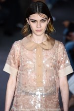 ヌメロ ヴェントゥーノ 2018年春夏コレクション - 矢の矛先は女性性の追及へ｜写真13