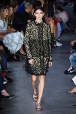 ヌメロ ヴェントゥーノ 2018年春夏コレクション - 矢の矛先は女性性の追及へ｜写真57