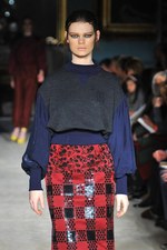 ロクサンダ イリンチック 2012-13年秋冬コレクション - エレガンスに包まれたスポーティースタイル｜写真2