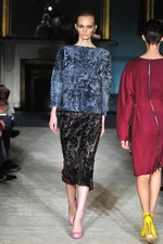 ロクサンダ イリンチック 2012-13年秋冬コレクション - エレガンスに包まれたスポーティースタイル｜写真7