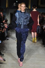 ロクサンダ イリンチック 2012-13年秋冬コレクション - エレガンスに包まれたスポーティースタイル｜写真12