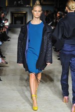 ロクサンダ イリンチック 2012-13年秋冬コレクション - エレガンスに包まれたスポーティースタイル｜写真13