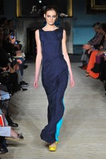 ロクサンダ イリンチック 2012-13年秋冬コレクション - エレガンスに包まれたスポーティースタイル｜写真16