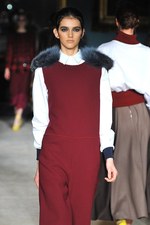 ロクサンダ イリンチック 2012-13年秋冬コレクション - エレガンスに包まれたスポーティースタイル｜写真29