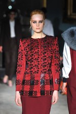 ロクサンダ イリンチック 2012-13年秋冬コレクション - エレガンスに包まれたスポーティースタイル｜写真31