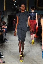 ロクサンダ イリンチック 2012-13年秋冬コレクション - エレガンスに包まれたスポーティースタイル｜写真38