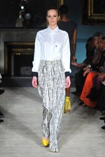 ロクサンダ イリンチック 2012-13年秋冬コレクション - エレガンスに包まれたスポーティースタイル｜写真41