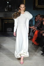 ロクサンダ イリンチック 2012-13年秋冬コレクション - エレガンスに包まれたスポーティースタイル｜写真47