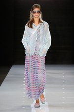 エンポリオ アルマーニ 2018年春夏コレクション - 幻想的な海の世界を自由に泳ぎ回る｜写真16