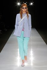 エンポリオ アルマーニ 2018年春夏コレクション - 幻想的な海の世界を自由に泳ぎ回る｜写真17