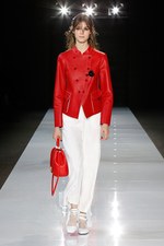 エンポリオ アルマーニ 2018年春夏コレクション - 幻想的な海の世界を自由に泳ぎ回る｜写真30