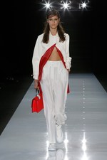 エンポリオ アルマーニ 2018年春夏コレクション - 幻想的な海の世界を自由に泳ぎ回る｜写真33