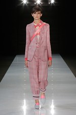 エンポリオ アルマーニ 2018年春夏コレクション - 幻想的な海の世界を自由に泳ぎ回る｜写真36