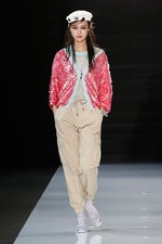 エンポリオ アルマーニ 2018年春夏コレクション - 幻想的な海の世界を自由に泳ぎ回る｜写真57