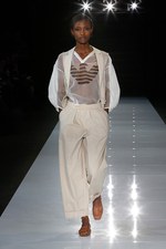 エンポリオ アルマーニ 2018年春夏コレクション - 幻想的な海の世界を自由に泳ぎ回る｜写真60