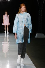 エンポリオ アルマーニ 2018年春夏コレクション - 幻想的な海の世界を自由に泳ぎ回る｜写真71