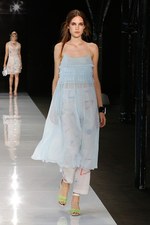 エンポリオ アルマーニ 2018年春夏コレクション - 幻想的な海の世界を自由に泳ぎ回る｜写真79