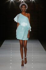 エンポリオ アルマーニ 2018年春夏コレクション - 幻想的な海の世界を自由に泳ぎ回る｜写真90