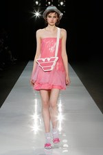 エンポリオ アルマーニ 2018年春夏コレクション - 幻想的な海の世界を自由に泳ぎ回る｜写真96