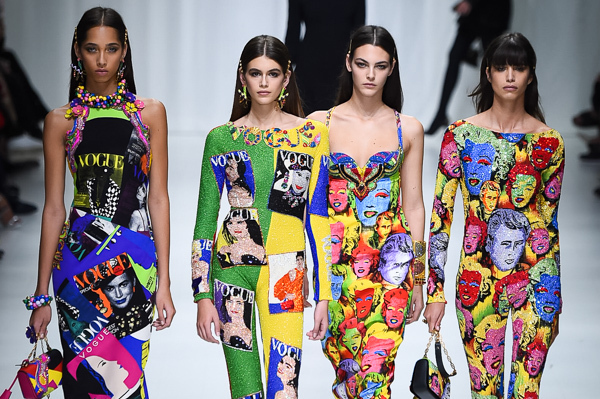 ヴェルサーチ 2018年春夏コレクション - ジャンニ・ヴェルサーチへ永遠の愛を誓う