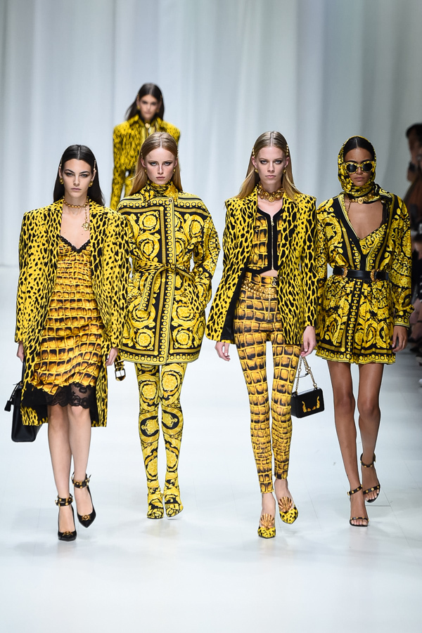 ヴェルサーチェ(VERSACE) 2018年春夏ウィメンズコレクション  - 写真1