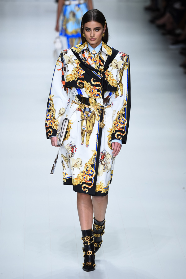 ヴェルサーチェ(VERSACE) 2018年春夏ウィメンズコレクション
