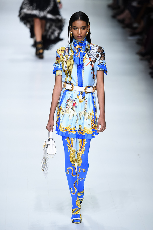 ヴェルサーチェ(VERSACE) 2018年春夏ウィメンズコレクション シルエット - 写真26