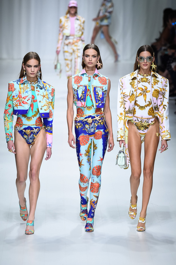 ヴェルサーチェ(VERSACE) 2018年春夏ウィメンズコレクション シルエット - 写真41