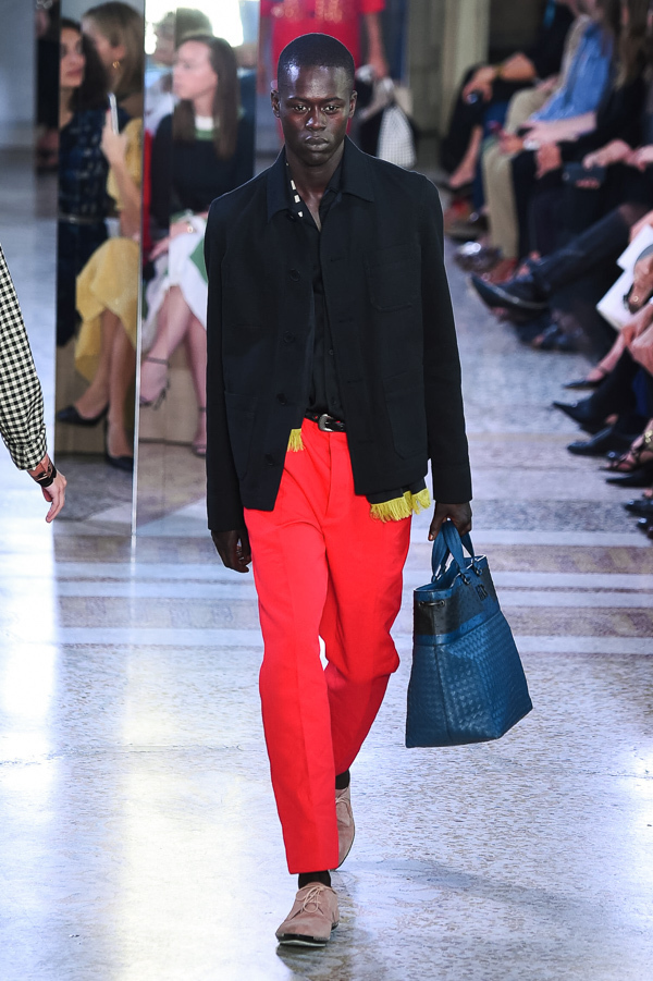 ボッテガ・ヴェネタ(BOTTEGA VENETA) 2018年春夏ウィメンズ&メンズコレクション シルエット - 写真3